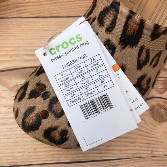 Crocs Classic Leopard Print Clog - Picture 16 of 16